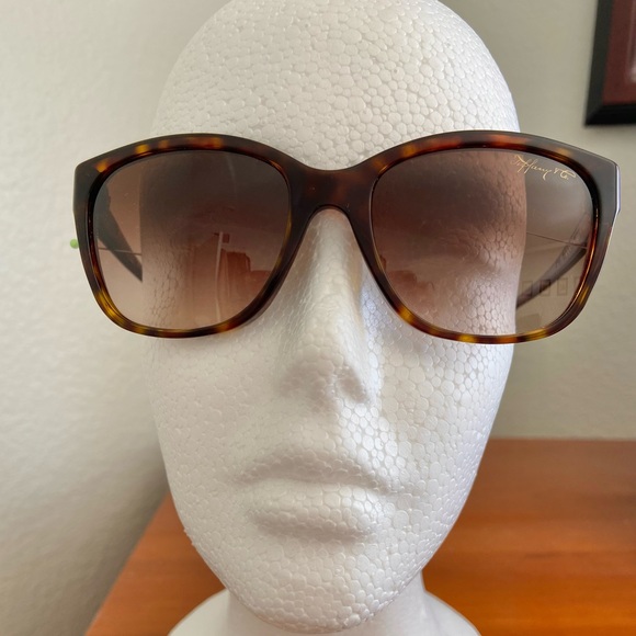 Tiffany & Co Tortoise Sunglasses With Tiffany Case - Picture 2 of 16